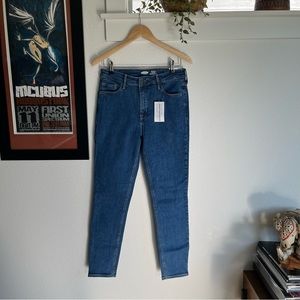 Old Navy Rockstar Super Skinny High Waisted Jeans